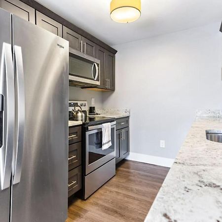Your Cozy One Bedroom Midtown Детройт Экстерьер фото