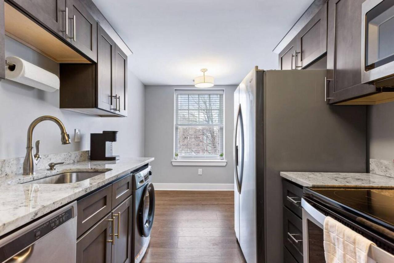 Your Cozy One Bedroom Midtown Детройт Экстерьер фото